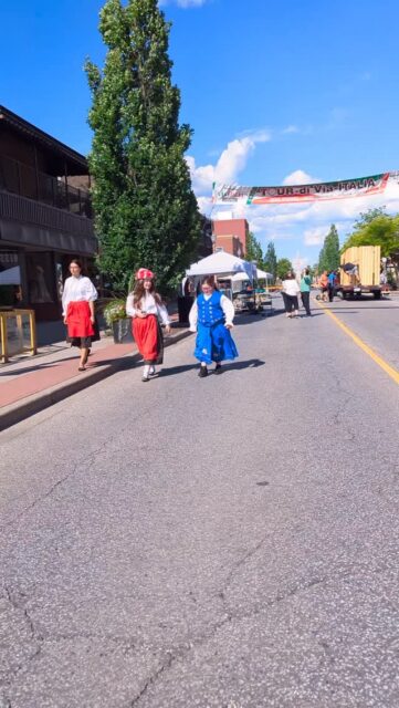 Night one of Carrousel of the Nations: Italian Village is complete — and what an amazing kickoff! 🇮🇹✨
From live music, dancing, and incredible food vendors to the Via Italia Fashion Show, Miss Via Italia Pageant, and such a beautiful turnout, Erie Street was full of energy, community, and Italian spirit.
A big congratulations to our Pageant winner, Sophia! 👑
Thank you to everyone who came out to celebrate with us. We’re just getting started — see you for the rest of the weekend on Via Italia! ❤️🤍💚
@carrouselmcc
@missviaitalia
@mariacuevastm
@sophia_sladic
#ViaItaliaYQG #CarrouselOfTheNations #ItalianVillage #WindsorOntario #YQGEvents