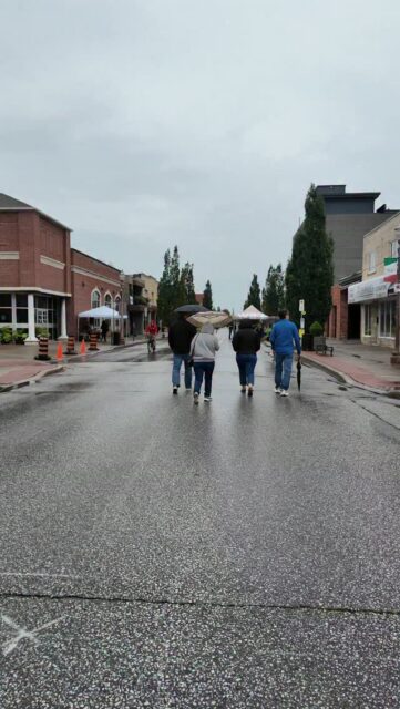 Rain or shine, Erie Street showed up. ☔️🇮🇹
What a day at Open Streets Windsor, East End Edition! From local vendors and face painting to balloon art, bikes, families and friends filling the streets, Via Italia was full of community spirit.
Thank you to everyone who came out, explored Erie Street and helped make the day so special. ❤️💚
@citywindsoron
#ViaItalia #OpenStreetsWindsor #ErieStreet #YQG #WindsorOntario
